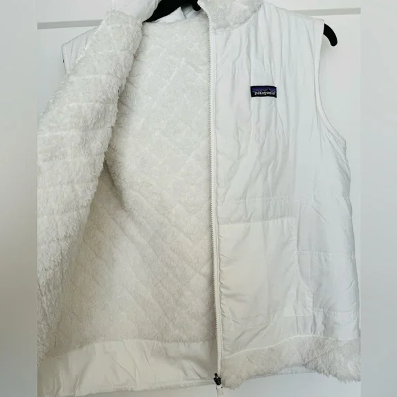 Patagonia Lux Teddy Bear Reversible White Vest - Picture 7 of 9